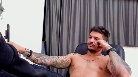 jonnyporn1 online show from January 27, 2025, 4:52 am