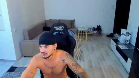 jonnyporn1 online show from October 17, 2025, 6:05 am