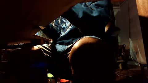 Snapshot of jontn_swift chatting on December 24, 2024, 6:44 am Jonathon Swift online show from December 24, 2024, 6:44 am