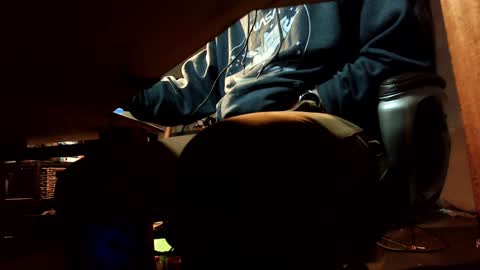 Snapshot of jontn_swift chatting on December 25, 2024, 5:37 am Jonathon Swift online show from December 25, 2024, 5:37 am