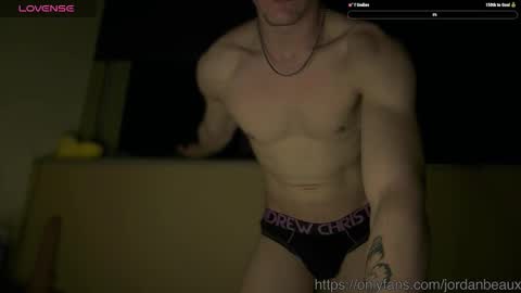 Snapshot of jordanbeaux chatting on December 19, 2025, 12:06 am JordanBeaux online show from December 19, 2025, 12:06 am