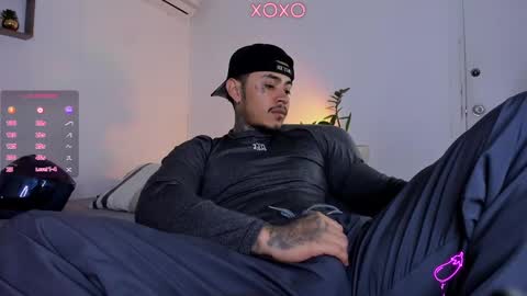 Snapshot of jordansmiith_ chatting on February 11, 2025, 8:42 pm Jordan Smith online show from February 11, 2025, 8:42 pm