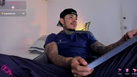 Snapshot of jordansmiith_ chatting on February 18, 2025, 8:58 pm Jordan Smith online show from February 18, 2025, 8:58 pm