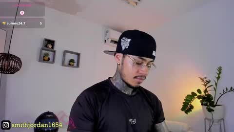 Snapshot of jordansmiith_ chatting on February 25, 2025, 9:02 pm Jordan Smith online show from February 25, 2025, 9:02 pm