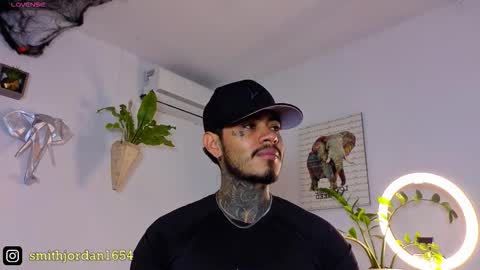 Snapshot of jordansmiith_ chatting on October 20, 2025, 9:04 pm Jordan Smith online show from October 20, 2025, 9:04 pm