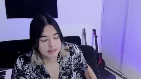 Jiho online show from November 13, 2025, 1:59 am