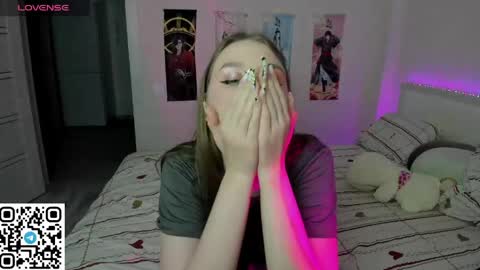 Mila online show from May 8, 2026, 3:45 am