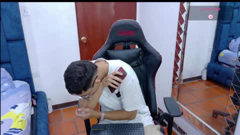 Snapshot of jose_rumbero91 chatting on April 8, 2026, 6:57 am jose_rumbero91 online show from April 8, 2026, 6:57 am