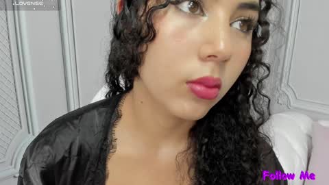 Snapshot of joselyn_sexy_ chatting on December 29, 2024, 1:49 pm Katalina online show from December 29, 2024, 1:49 pm