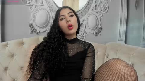 Snapshot of joselyn_sexy_ chatting on February 21, 2025, 10:26 pm Katalina online show from February 21, 2025, 10:26 pm