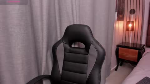 Snapshot of joselyn_sexy_ chatting on March 3, 2025, 9:37 pm Katalina online show from March 3, 2025, 9:37 pm