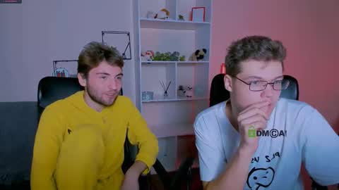 joseph_bear_ online show from October 9, 2025, 7:23 pm