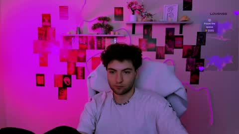 joseph_bear_ online show from April 1, 2026, 8:48 am