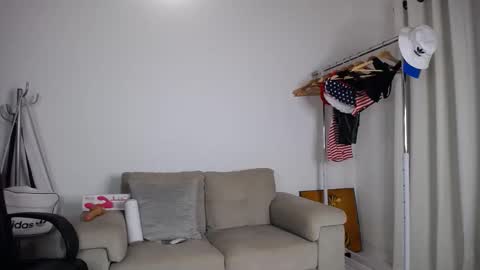 josezaens_ online show from October 8, 2025, 9:40 am