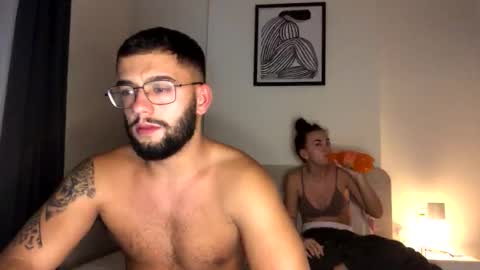 josh_xo online show from September 15, 2025, 6:19 pm