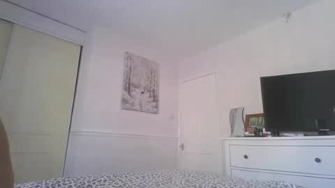 josh_xo online show from July 3, 2026, 12:44 pm