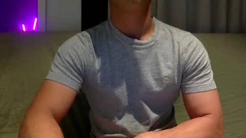 Snapshot of joshasian0713 chatting on November 28, 2025, 10:29 am joshasian0713 online show from November 28, 2025, 10:29 am