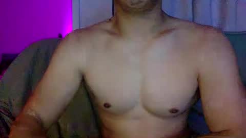 Snapshot of joshasian0713 chatting on December 2, 2025, 11:15 am joshasian0713 online show from December 2, 2025, 11:15 am