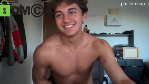 Snapshot of joshdakilla chatting on December 16, 2025, 11:32 pm josh online show from December 16, 2025, 11:32 pm