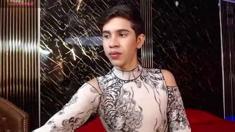 joshua_saenz_ online show from June 3, 2026, 8:03 pm