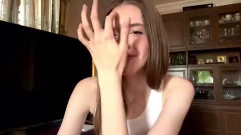 Snapshot of josiedeibel chatting on July 20, 2026, 10:39 am Luna online show from July 20, 2026, 10:39 am