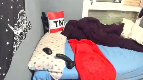 Yazzu online show from March 28, 2026, 8:19 pm