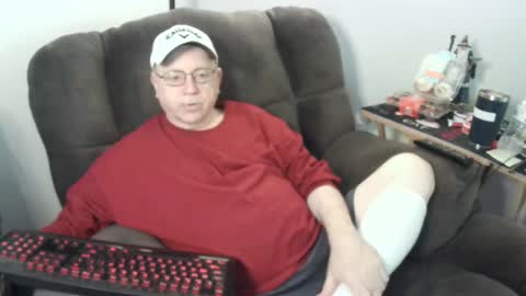 Snapshot of jpmel99 chatting on October 4, 2025, 9:02 pm jpmel99 online show from October 4, 2025, 9:02 pm