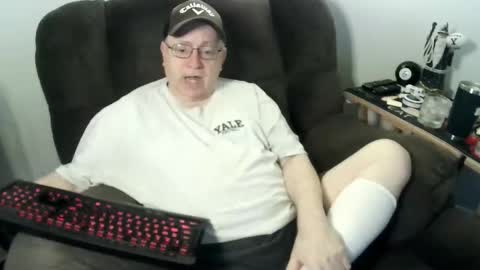 jpmel99 online show from February 8, 2026, 12:36 am