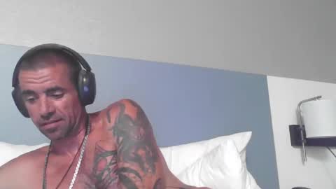 Snapshot of jrizzle1111 chatting on April 29, 2026, 12:16 am jrizzle1111 online show from April 29, 2026, 12:16 am
