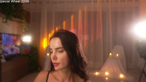 Jennifer Diaz online show from November 15, 2025, 10:37 pm