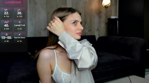 Julia and Julia online show from December 29, 2024, 6:05 pm