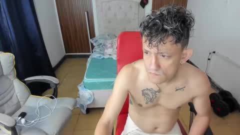 juan_and_luke online show from March 30, 2026, 11:33 am