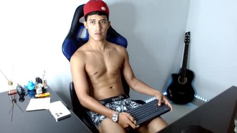 Snapshot of juan_da01 chatting on January 12, 2025, 2:45 am JuanDa online show from January 12, 2025, 2:45 am