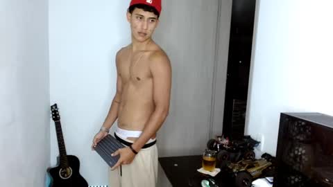 Snapshot of juan_da01 chatting on March 4, 2025, 12:29 am JuanDa online show from March 4, 2025, 12:29 am
