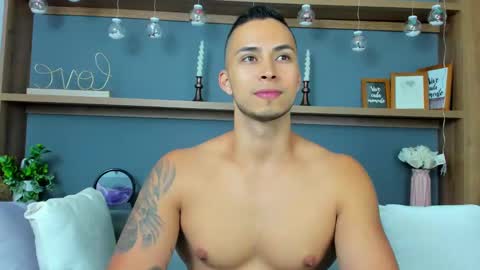 juan_muscle online show from January 30, 2025, 3:44 am