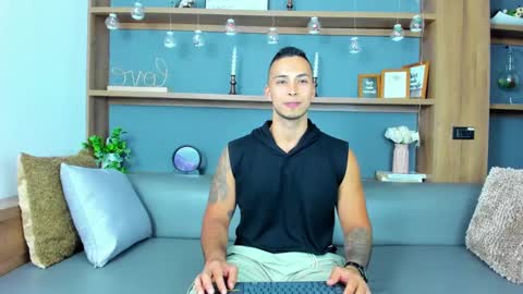 juan_muscle online show from January 31, 2025, 2:15 am