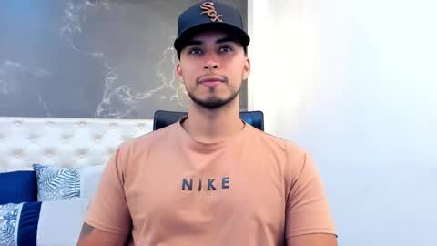 juan_muscle online show from October 28, 2025, 7:49 pm