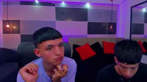Snapshot of juan_nd_steven chatting on December 13, 2024, 9:24 am JuanSteven online show from December 13, 2024, 9:24 am