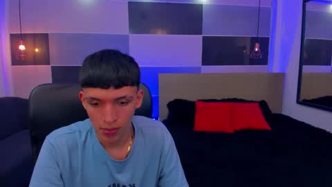 Snapshot of juan_nd_steven chatting on December 14, 2024, 5:51 am JuanSteven online show from December 14, 2024, 5:51 am