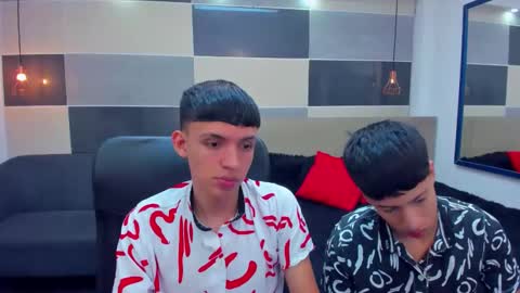Snapshot of juan_nd_steven chatting on December 15, 2024, 1:22 pm JuanSteven online show from December 15, 2024, 1:22 pm