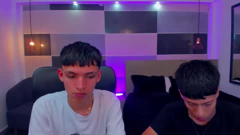 Snapshot of juan_nd_steven chatting on December 18, 2024, 8:42 am JuanSteven online show from December 18, 2024, 8:42 am
