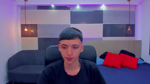 Snapshot of juan_nd_steven chatting on December 24, 2024, 10:39 pm JuanSteven online show from December 24, 2024, 10:39 pm