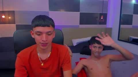 Snapshot of juan_nd_steven chatting on January 9, 2025, 7:21 am JuanSteven online show from January 9, 2025, 7:21 am