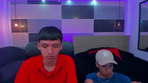 Snapshot of juan_nd_steven chatting on February 1, 2025, 12:26 pm JuanSteven online show from February 1, 2025, 12:26 pm