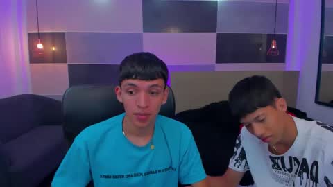 Snapshot of juan_nd_steven chatting on February 2, 2025, 12:46 pm JuanSteven online show from February 2, 2025, 12:46 pm