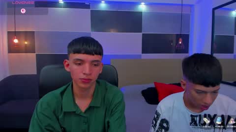 Snapshot of juan_nd_steven chatting on February 27, 2025, 4:31 am JuanSteven online show from February 27, 2025, 4:31 am
