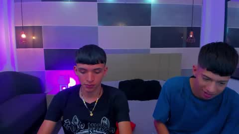 Snapshot of juan_nd_steven chatting on March 1, 2025, 4:58 am JuanSteven online show from March 1, 2025, 4:58 am