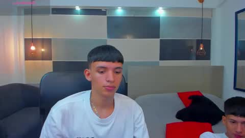 Snapshot of juan_nd_steven chatting on March 2, 2025, 12:54 pm JuanSteven online show from March 2, 2025, 12:54 pm