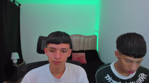 Snapshot of juan_nd_steven chatting on September 11, 2025, 4:45 am JuanSteven online show from September 11, 2025, 4:45 am
