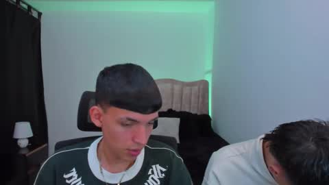 Snapshot of juan_nd_steven chatting on September 13, 2025, 3:28 am JuanSteven online show from September 13, 2025, 3:28 am